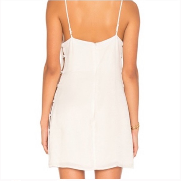 NWT Revolve ‘H:ours’ brand sexy/comfort dress w button detail Sz Small. QUALITY - Picture 4 of 10